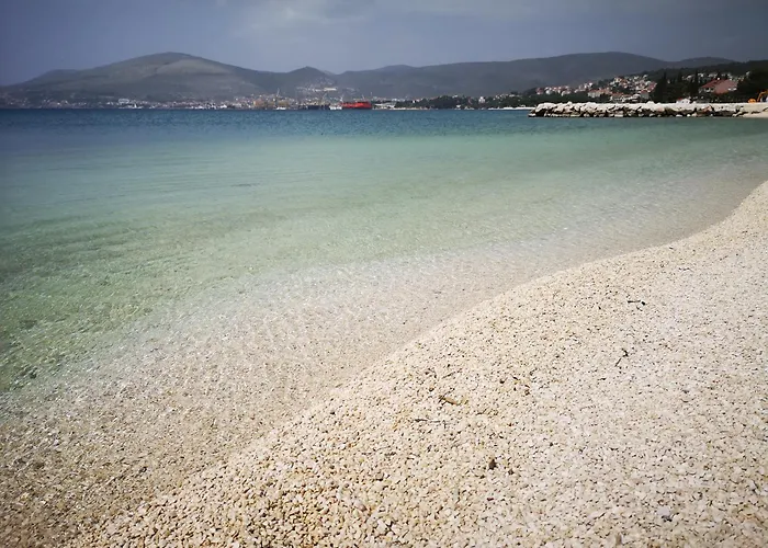 Villa Croatia Trogir, 4 Rooms, Pool 4Km