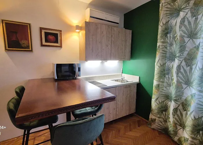 Villa Croatia Trogir, 4 Rooms, Pool 4Km