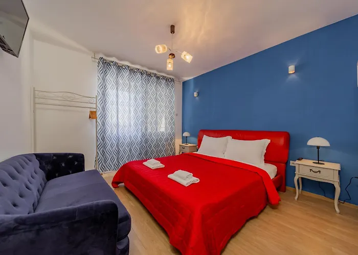 Villa Croatia Trogir, 4 Rooms, Pool 4Km